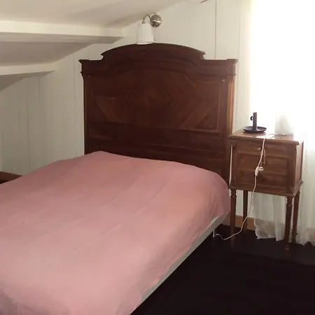 Homestay Le Poulailler De L'ile De Re Saint-Martin-de-Re